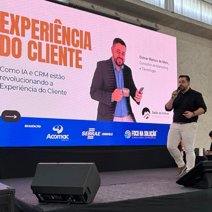 Osmar Matozo de Melo em palestra para empresários